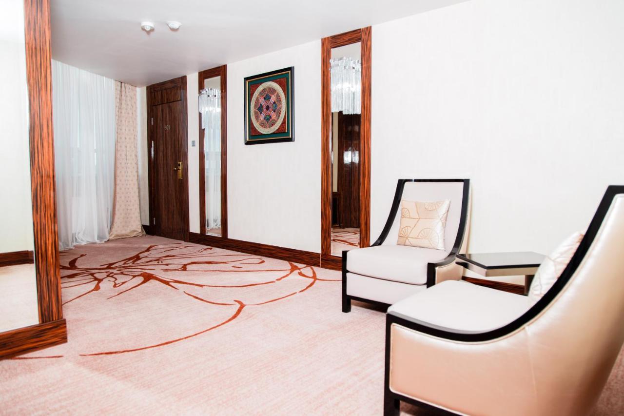 Boutique Hotel Health Club&Spa Grand Prix 阿斯坦纳 外观 照片
