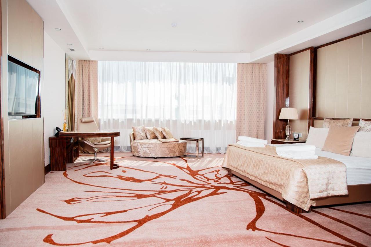 Boutique Hotel Health Club&Spa Grand Prix 阿斯坦纳 外观 照片